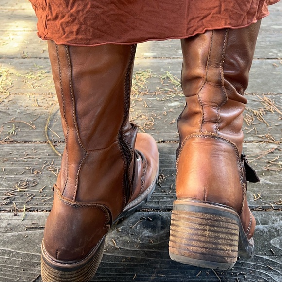 PIKOLINOS Chestnut Leather Combat Boots with patina - Picture 6 of 8